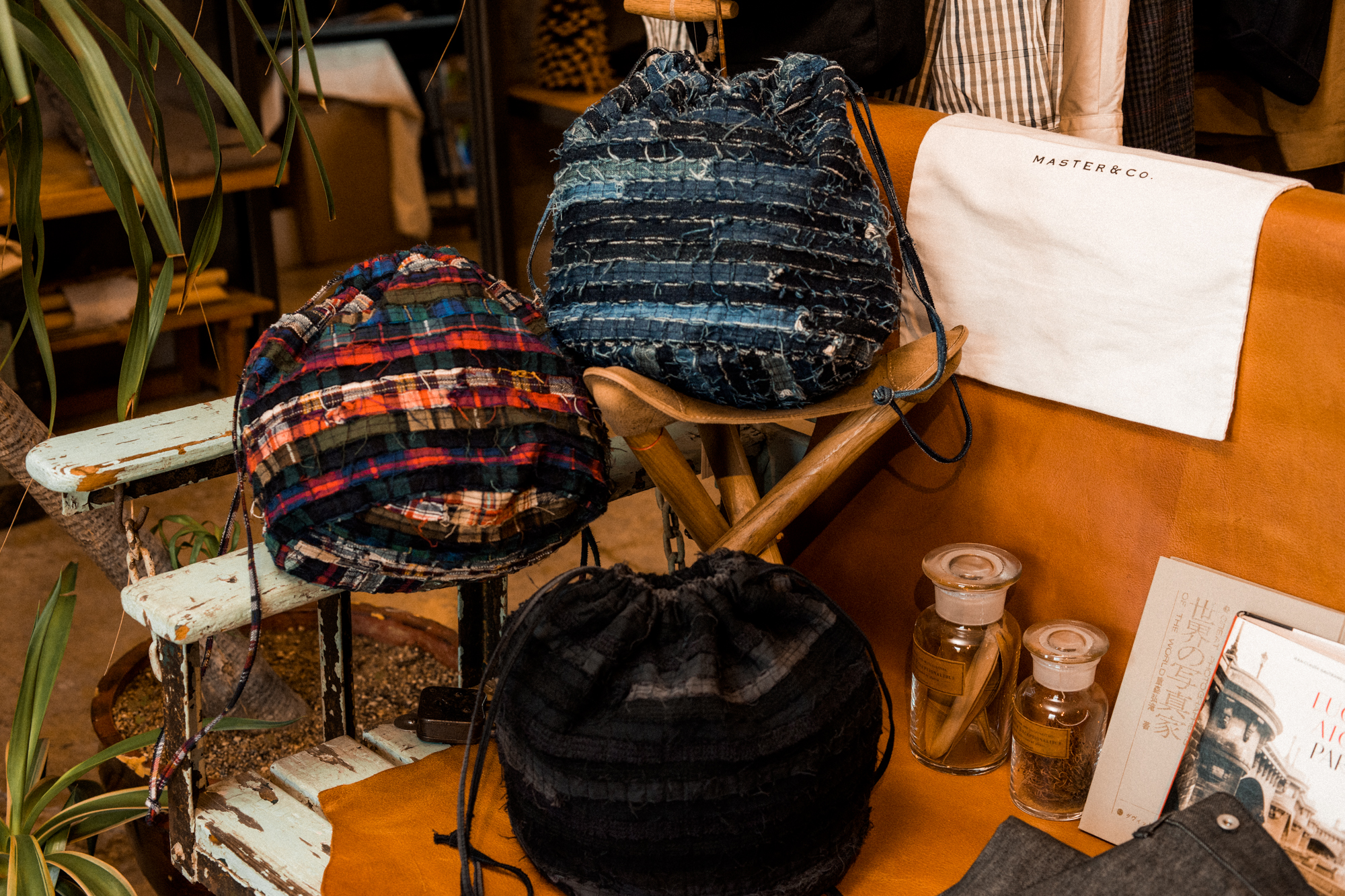 捨てられる洋服に再び光を。廃材から生まれる新しい価値。