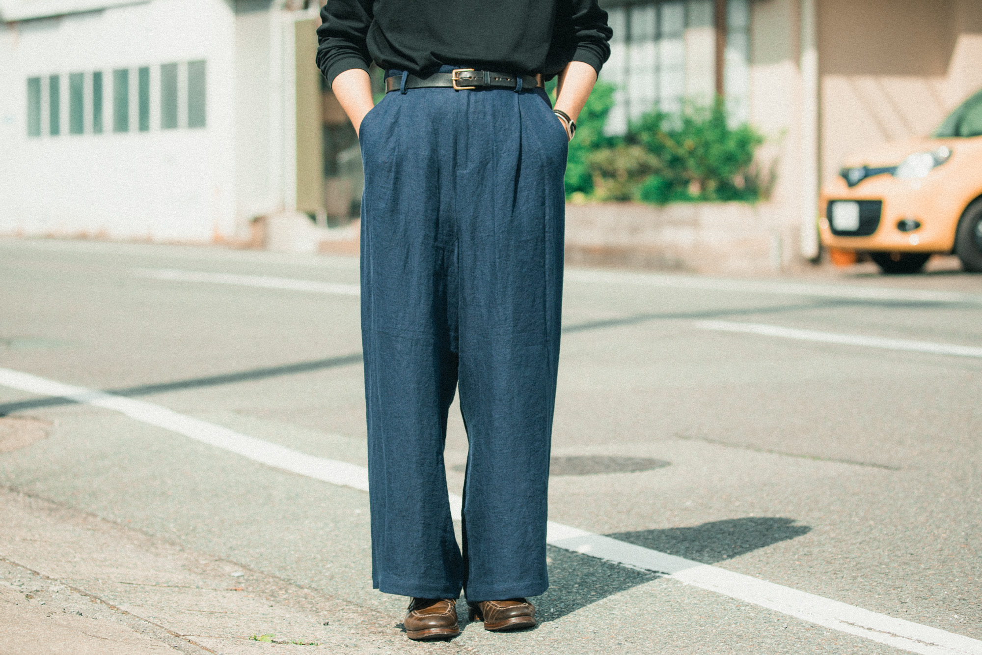 【FRANK LEDER】ワクワクさせてくれる、そんな洋服。FABRIC WASHED LINEN 1 TUCK WIDE TROUSERSのご紹介